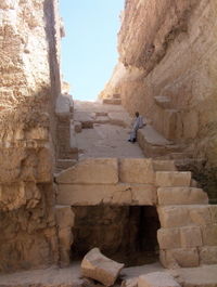 De geruïneerde pyramide van Djedefre, Abu Roash, 2005